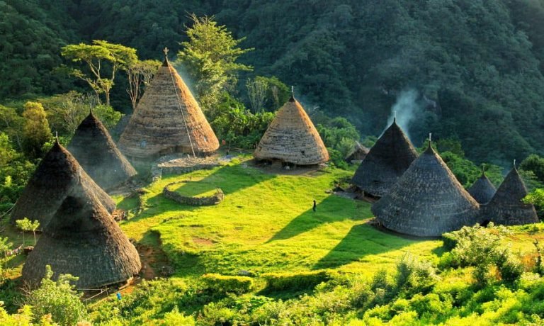 Wae Rebo, village above the clouds